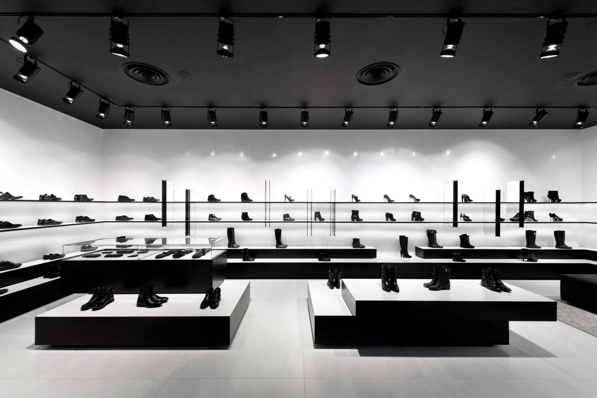 2013 Parduotuvė Tops! - 2